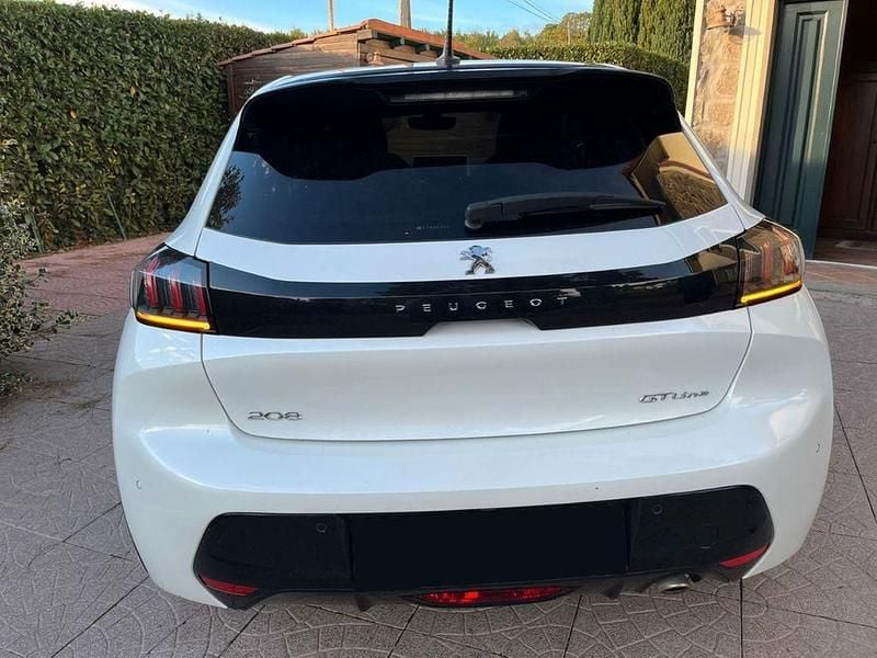 Gebraucht Peugeot 208 Allure 101 PS (74 kW) 2019 Weiß Kleinwagen