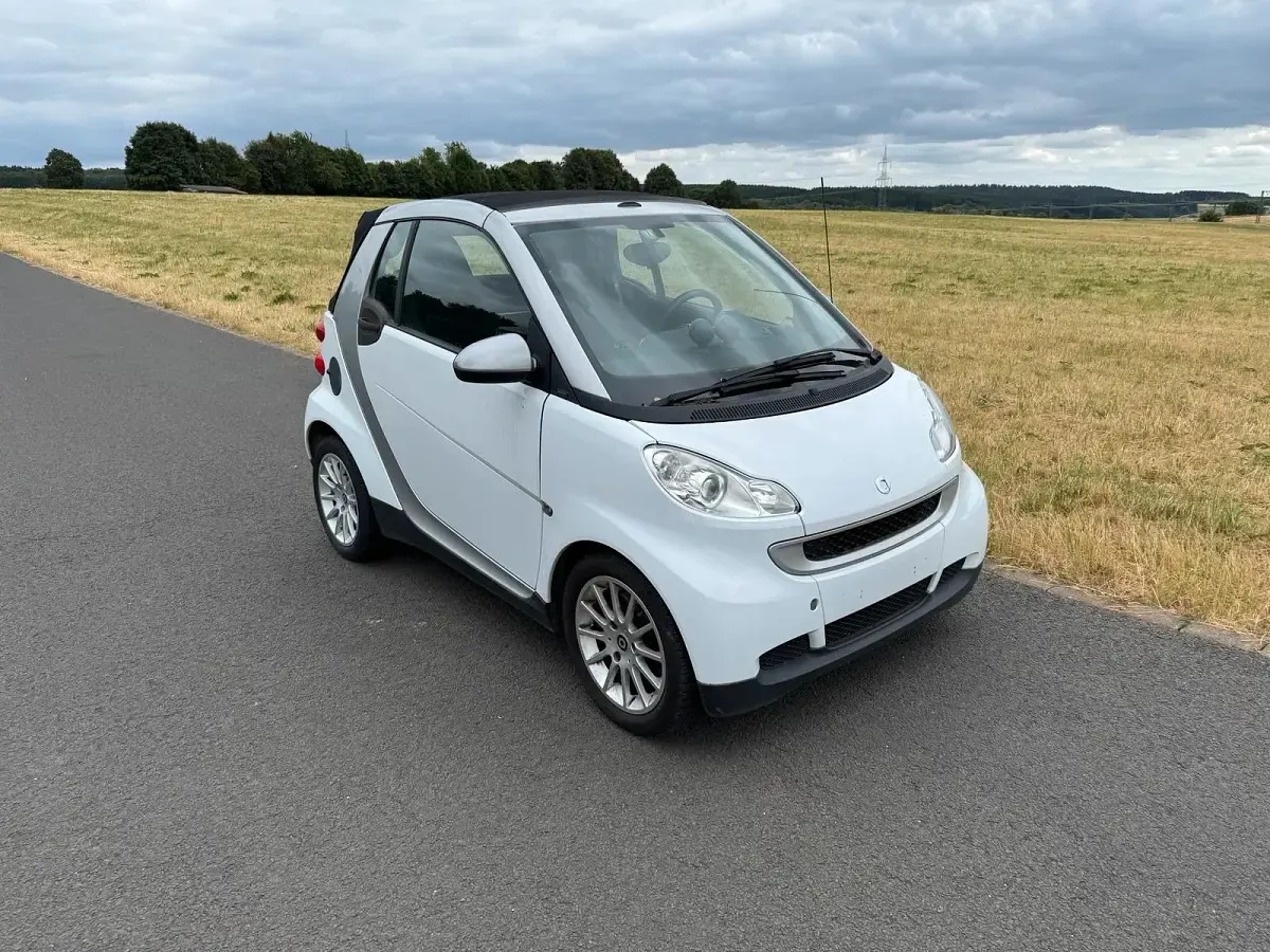 Gebraucht Smart ForTwo Cabrio 70 PS (51 kW) 2008 Weiß Cabrio