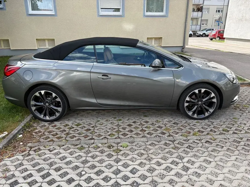 Gebraucht Opel Cascada Innovation 136 PS (100 kW) 2019 Grau Cabrio
