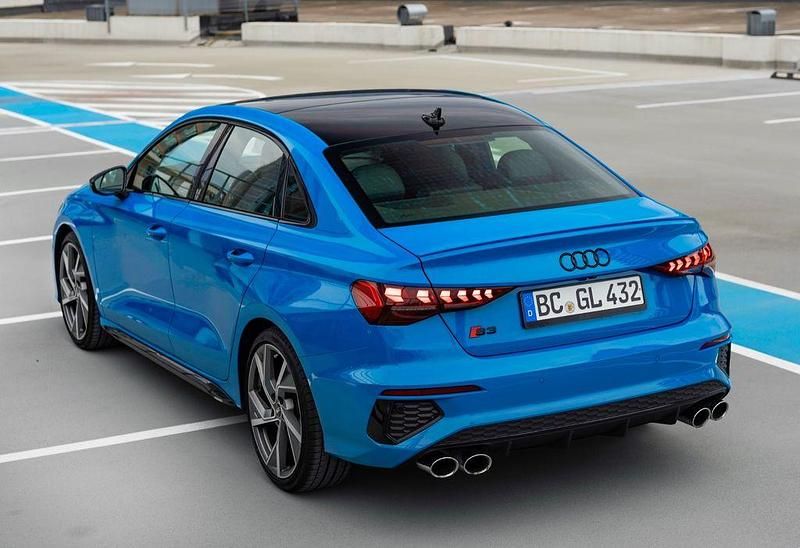 Blau Gebraucht 2023 Audi S3 Sport Limousine | 38.900 € (Superpreis) - Bild 1/4