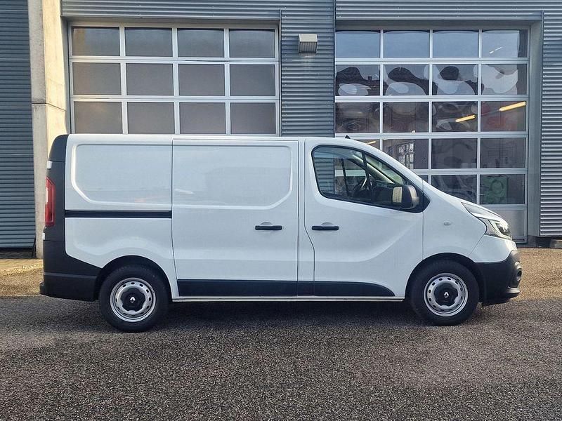 Gebraucht Renault Trafic Komfort 120 PS (88 kW) 2021 Gletscherweiss Van / Kleinbus