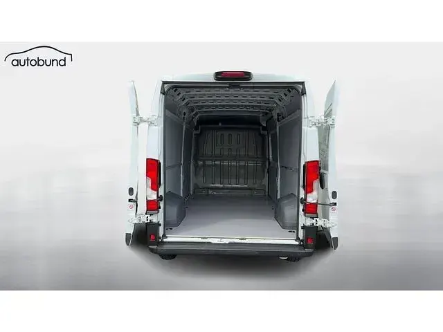 Gebraucht Peugeot Boxer 140 PS (102 kW) 2024 Van