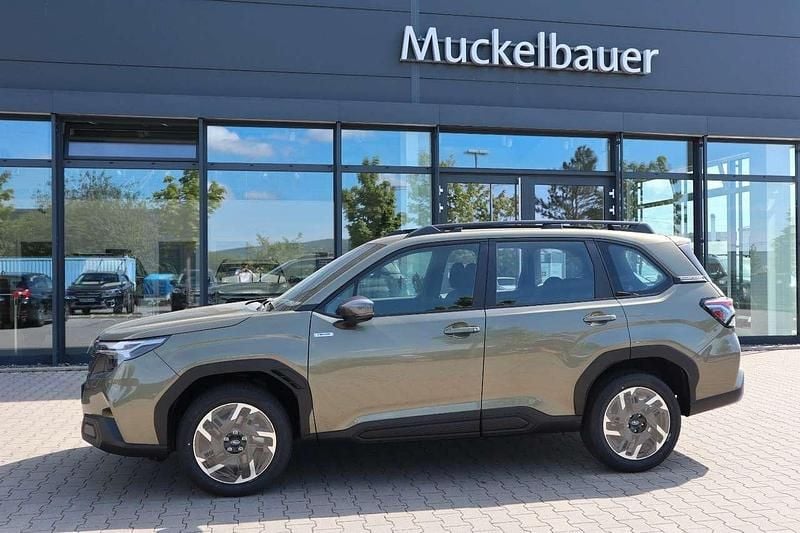 Autumn green Neu 2025 Subaru Forester Trend SUV | 37.995 € (Superpreis) - Bild 1/4