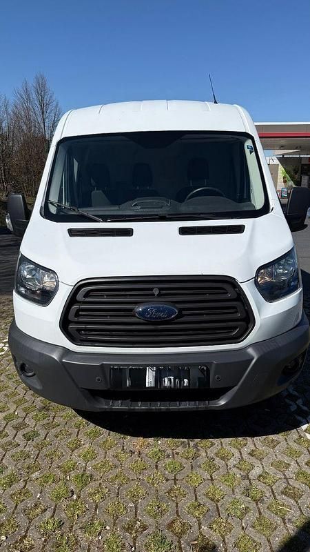 Second-hand Ford Transit 105 CP (77 kW) 2018 Alb Monovolum