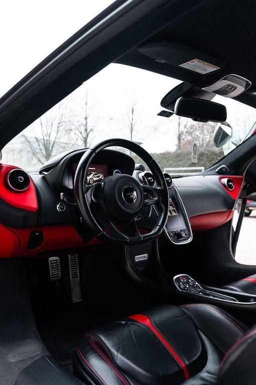 Gebraucht McLaren 570S 870 PS (639 kW) 2016 Weiß Coupé