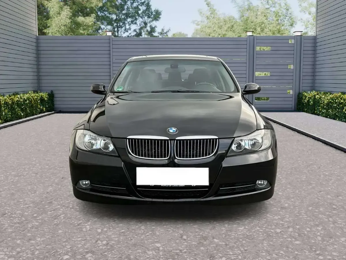 Używany BMW 330 231 KM (169 kW) 2006 Czarny Sedan/Limuzyna