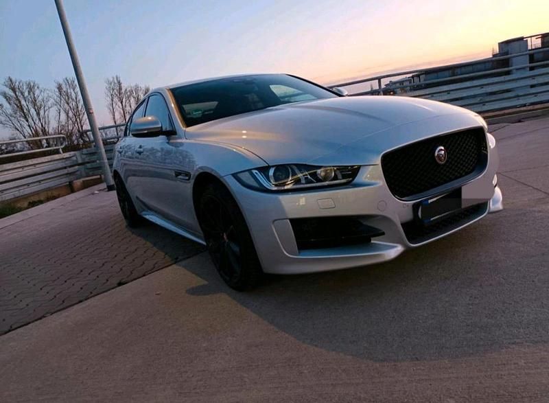 Gebraucht 2017 Jaguar XE R-Sport Limousine | 19.500 € (Fairer Preis) - Bild 1/4