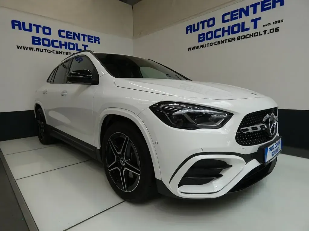 Gebraucht Mercedes GLA200 AMG line 163 PS (119 kW) 2024 Weiß SUV