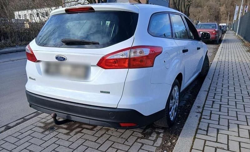 Gebraucht Ford Focus 125 PS (91 kW) 2014 Weiß Kombi