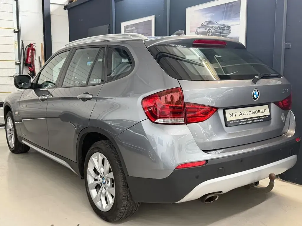 Gebraucht BMW X1 xLine 143 PS (105 kW) 2011 Grau SUV
