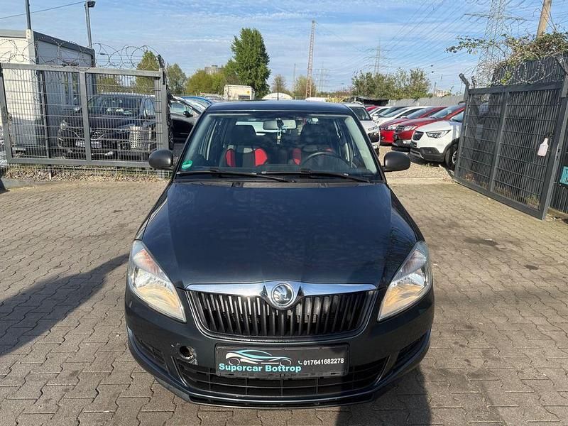Gebraucht Skoda Fabia Cool Edition 60 PS (44 kW) 2014 Grau Limousine