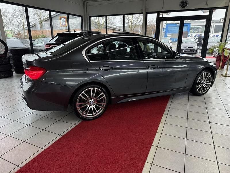 Gebraucht BMW 330 M Sport 252 PS (185 kW) 2016 Mineralgrau Limousine