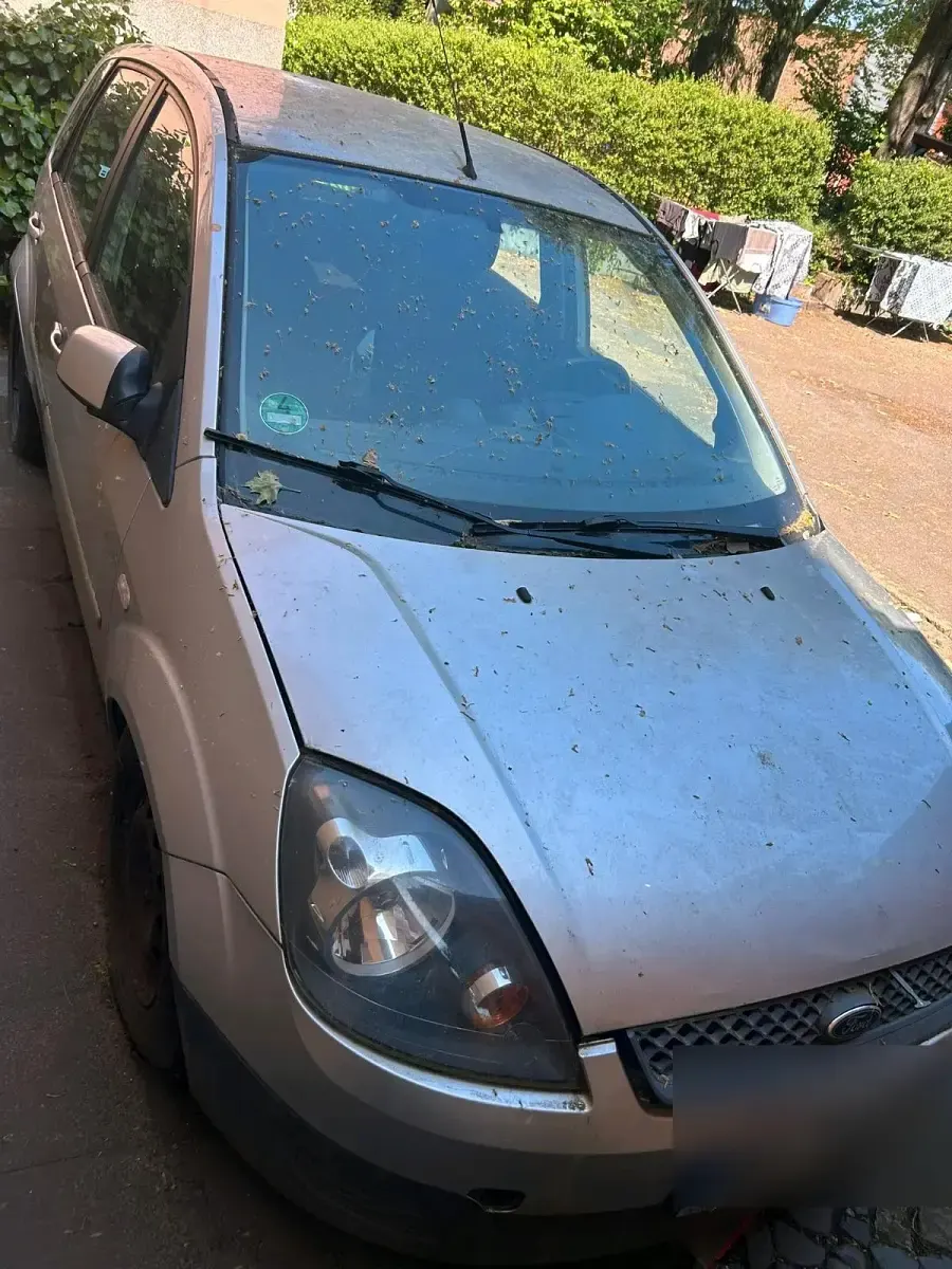 Gebraucht Ford Fiesta 80 PS (58 kW) 2008 Silber Kleinwagen