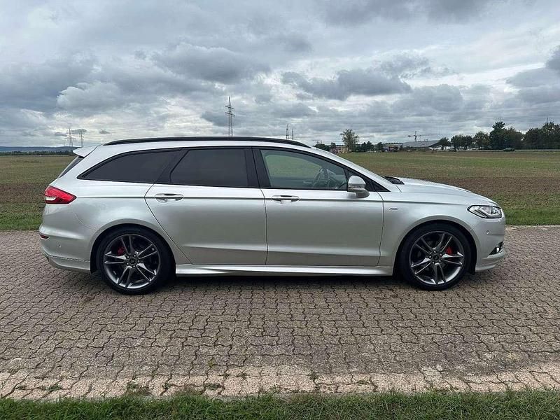 Silber Gebraucht 2018 Ford Mondeo Titanium Kombi | 13.700 € (Fairer Preis) - Bild 1/4