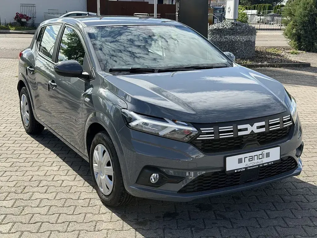 Gebraucht Dacia Sandero Expression 91 PS (66 kW) 2024 Grau Limousine