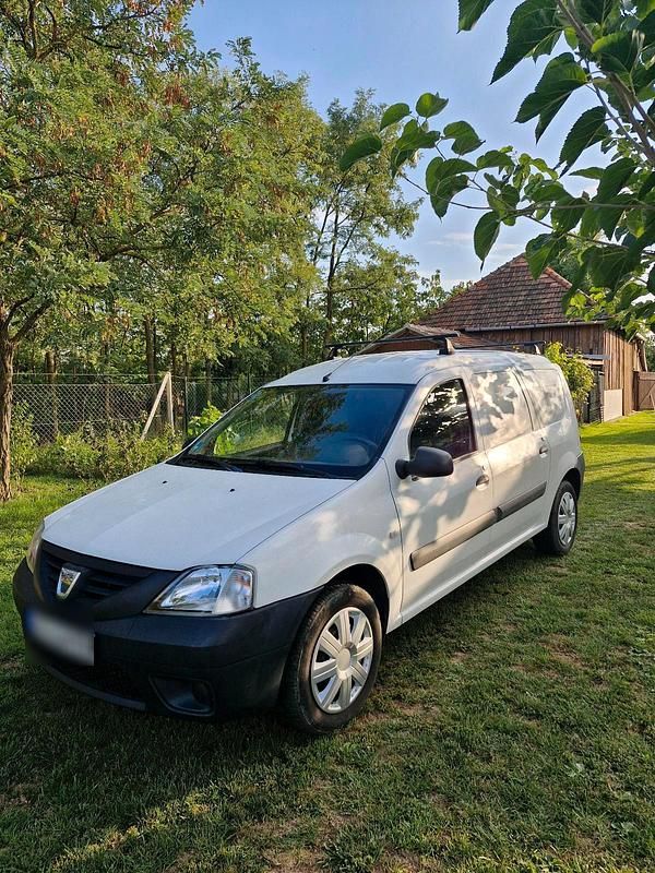 Weiß Gebraucht 2011 Dacia Logan Limousine | 3.000 € (Fairer Preis) - Bild 1/4