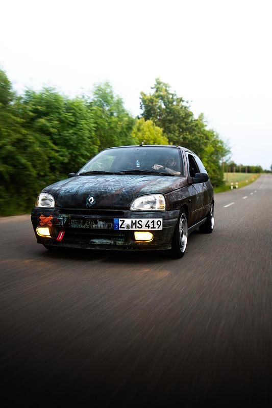Gebraucht 1996 Renault Clio R.S. Kleinwagen | 1.500 € - Bild 1/4