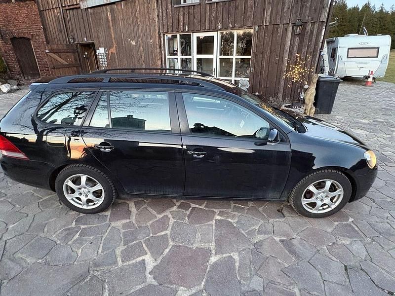Gebraucht VW Golf VI Trendline 105 PS (77 kW) 2010 Schwarz Kleinwagen