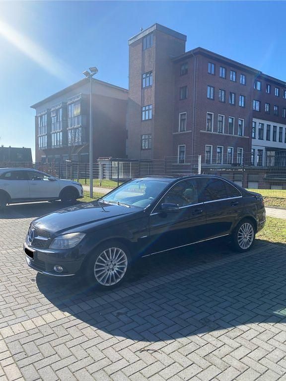 Gebraucht Mercedes C350 Elegance 231 PS (169 kW) 2010 Schwarz Limousine