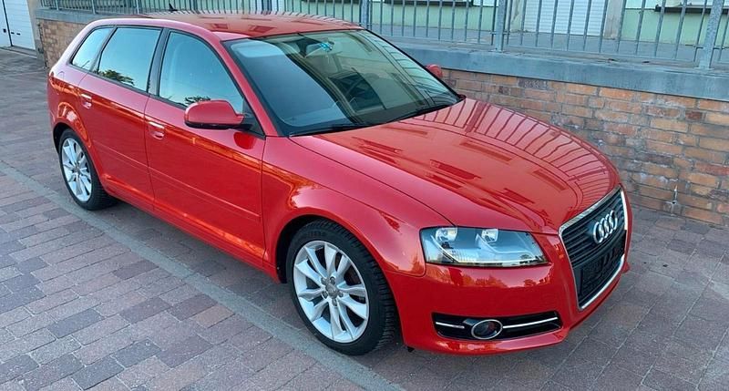 Gebraucht Audi A3 S-Line 105 PS (77 kW) 2012 Rot Limousine
