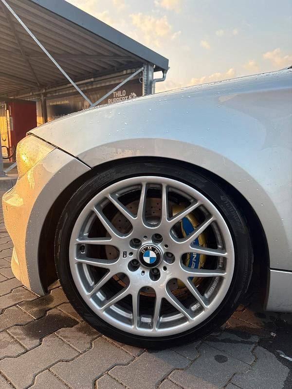 Gebraucht BMW 123 Performance 204 PS (150 kW) 2007 Silber Kleinwagen