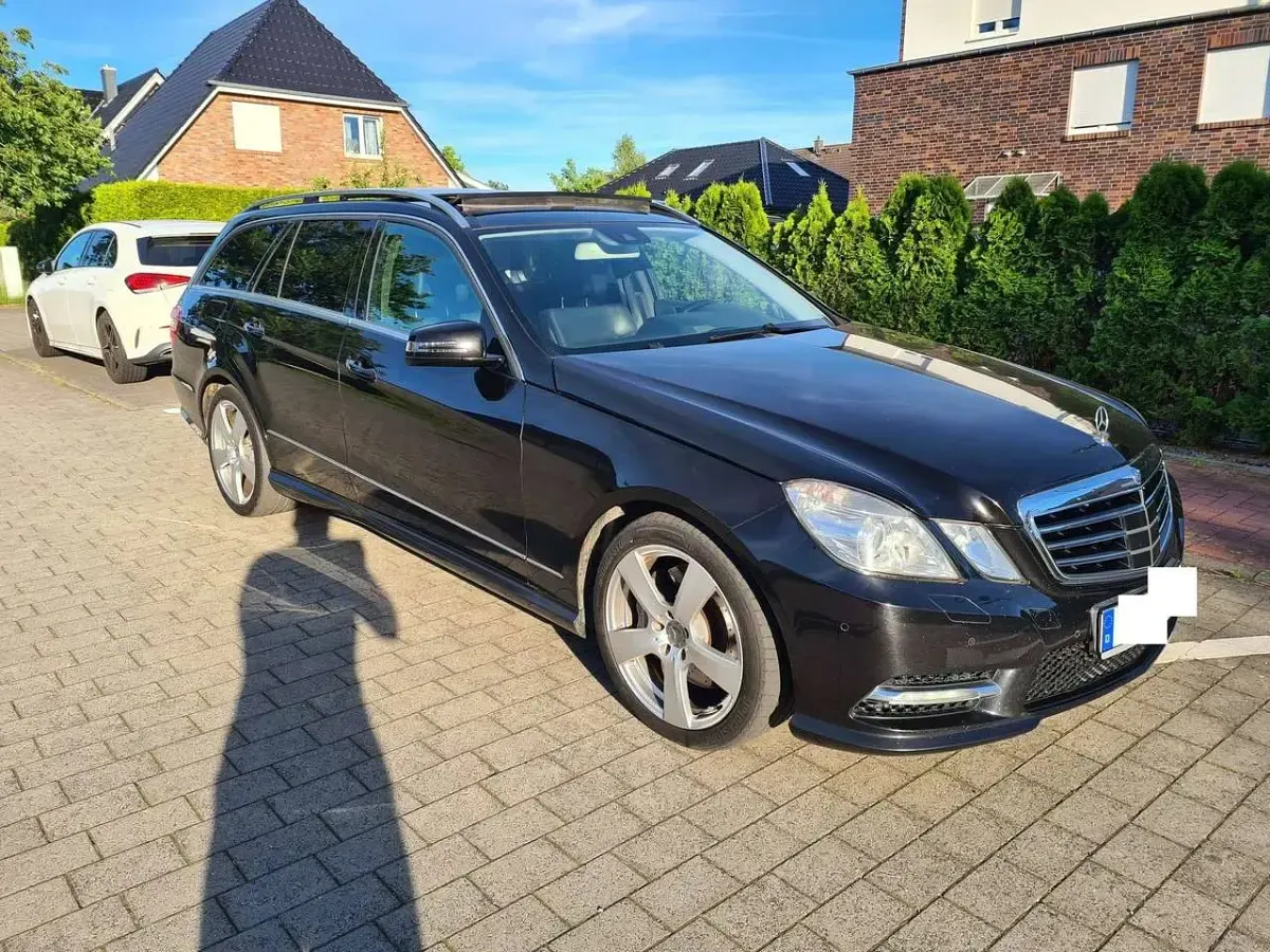 Gebraucht Mercedes E350 Avantgarde 265 PS (194 kW) 2012 Schwarz Kombi