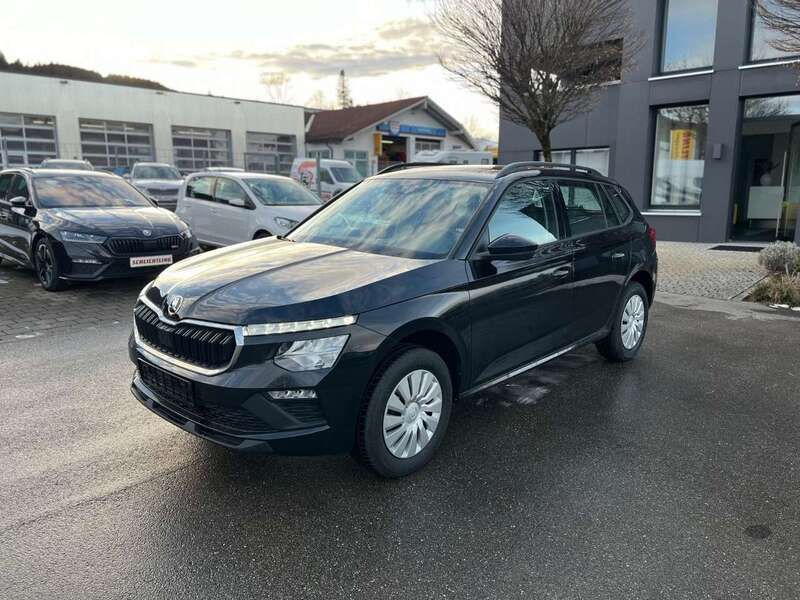 Blackmagic perleffekt Neu 2025 Skoda Kamiq Essence SUV | 23.990 € (Guter Preis) - Bild 1/4