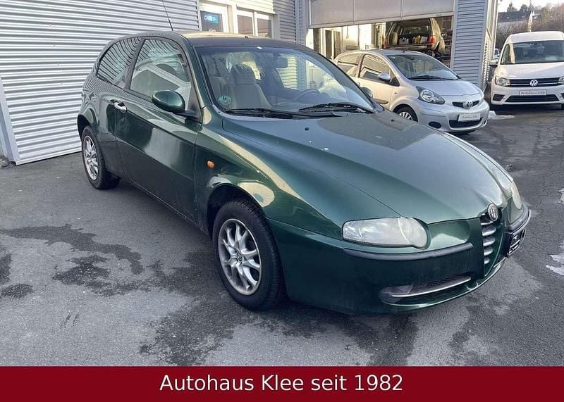 Grün Gebraucht 2003 Alfa Romeo 147 Kleinwagen | 450 € (Superpreis) - Bild 1/4