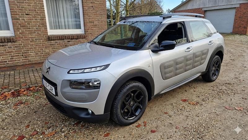 Gebraucht Citroën C4 Feel 99 PS (72 kW) 2016 Silber Limousine