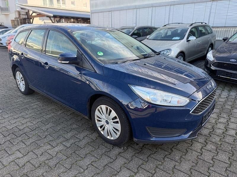 Gebraucht Ford Focus Trend 95 PS (69 kW) 2016 Blau Limousine