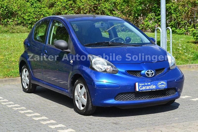 Gebraucht Toyota Aygo 68 PS (50 kW) 2007 Blau Kleinwagen