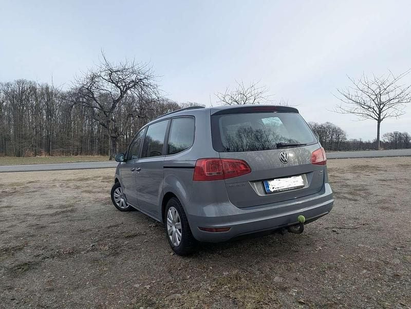 Gebraucht VW Sharan Trendline 150 PS (110 kW) 2011 Grau Van / Kleinbus