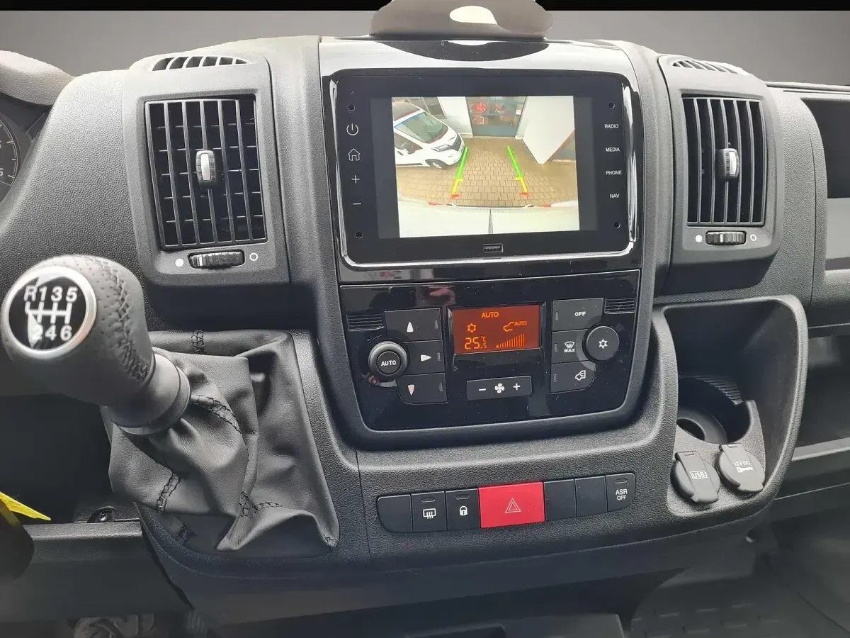 Gebraucht Fiat Ducato 140 PS (102 kW) 2023 Manufacturer Van