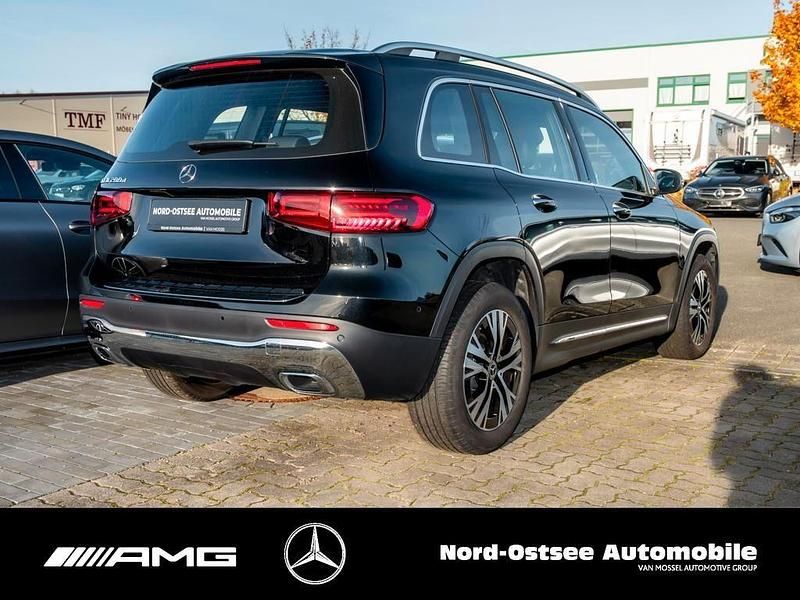 Gebraucht Mercedes GLB200 Progressive 150 PS (110 kW) 2025 Metalliclack kosmosschwarz SUV