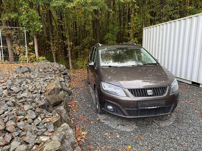 Oak braun Gebraucht 2015 Seat Alhambra I-Tech Van / Kleinbus | 8.990 € (Guter Preis) - Bild 1/4