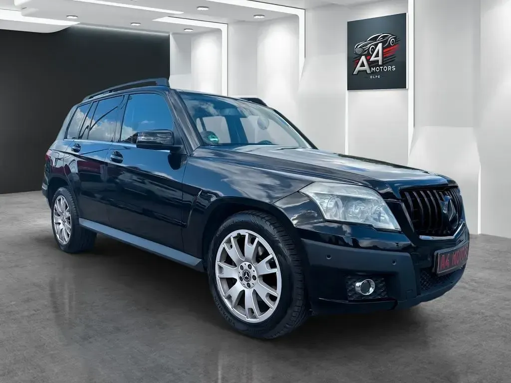 Gebraucht Mercedes GLK320 224 PS (164 kW) 2009 Obsidianschwarz SUV