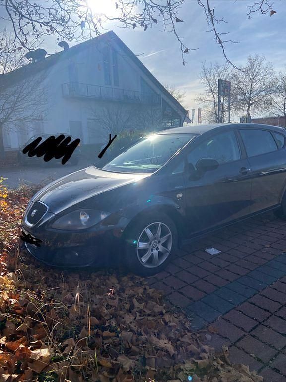 Schwarz Gebraucht 2011 Seat Leon Ecomotive Limousine | 3.000 € (Guter Preis) - Bild 1/4