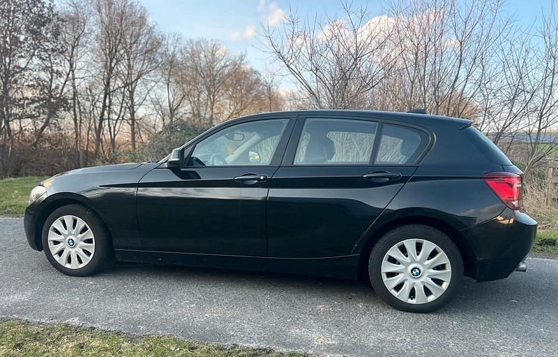 Gebraucht BMW 118 143 PS (105 kW) 2014 Schwarz Kleinwagen