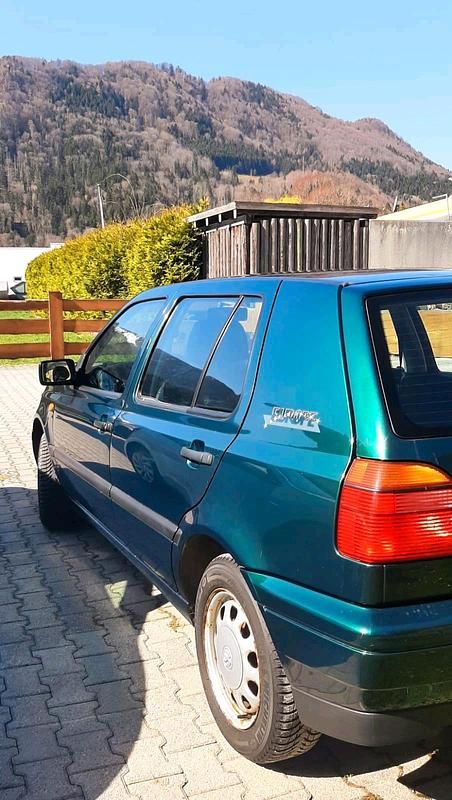 Gebraucht VW Golf III 90 PS (66 kW) 1996 Grün Limousine