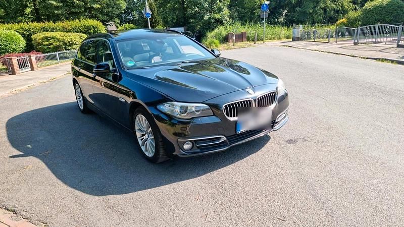 Schwarz Gebraucht 2013 BMW 530 Kombi | 9.000 € (Superpreis) - Bild 1/4