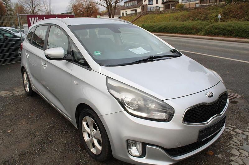 Silber Gebraucht 2013 Kia Carens Edition 7 Van / Kleinbus | 4.499 € (Fairer Preis) - Bild 1/4