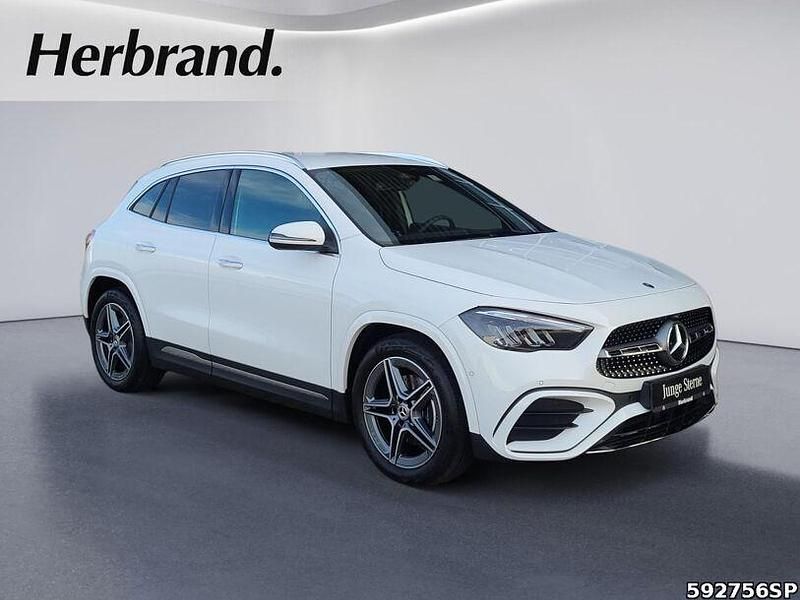 Gebraucht Mercedes GLA220 AMG 190 PS (139 kW) 2024 Unilack polarweiß SUV