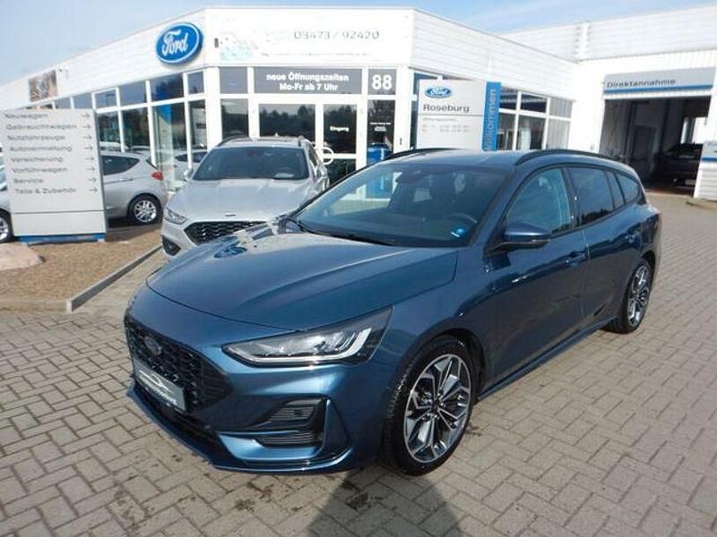 Blau Gebraucht 2023 Ford Focus ST-Line X Limousine | 27.990 € - Bild 1/4
