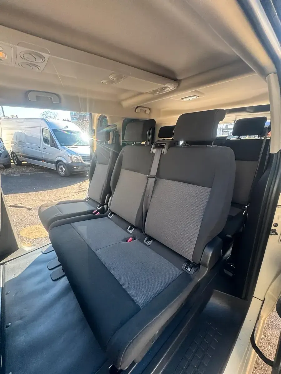 Używany Citroën Jumpy 177 KM (130 kW) 2018 Żółty Minivan