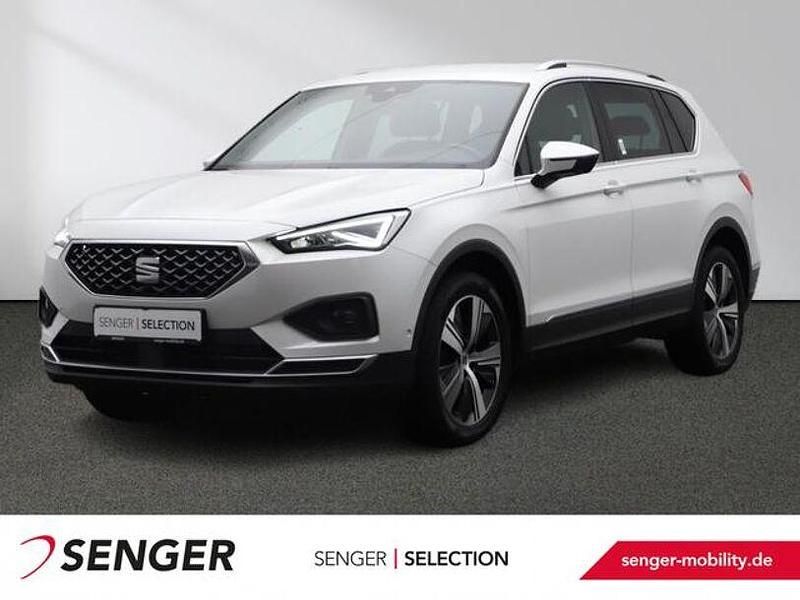 Oryx weiss perlmutteffekt Gebraucht 2021 Seat Tarraco XCELLENCE SUV | 29.880 € (Fairer Preis) - Bild 1/3