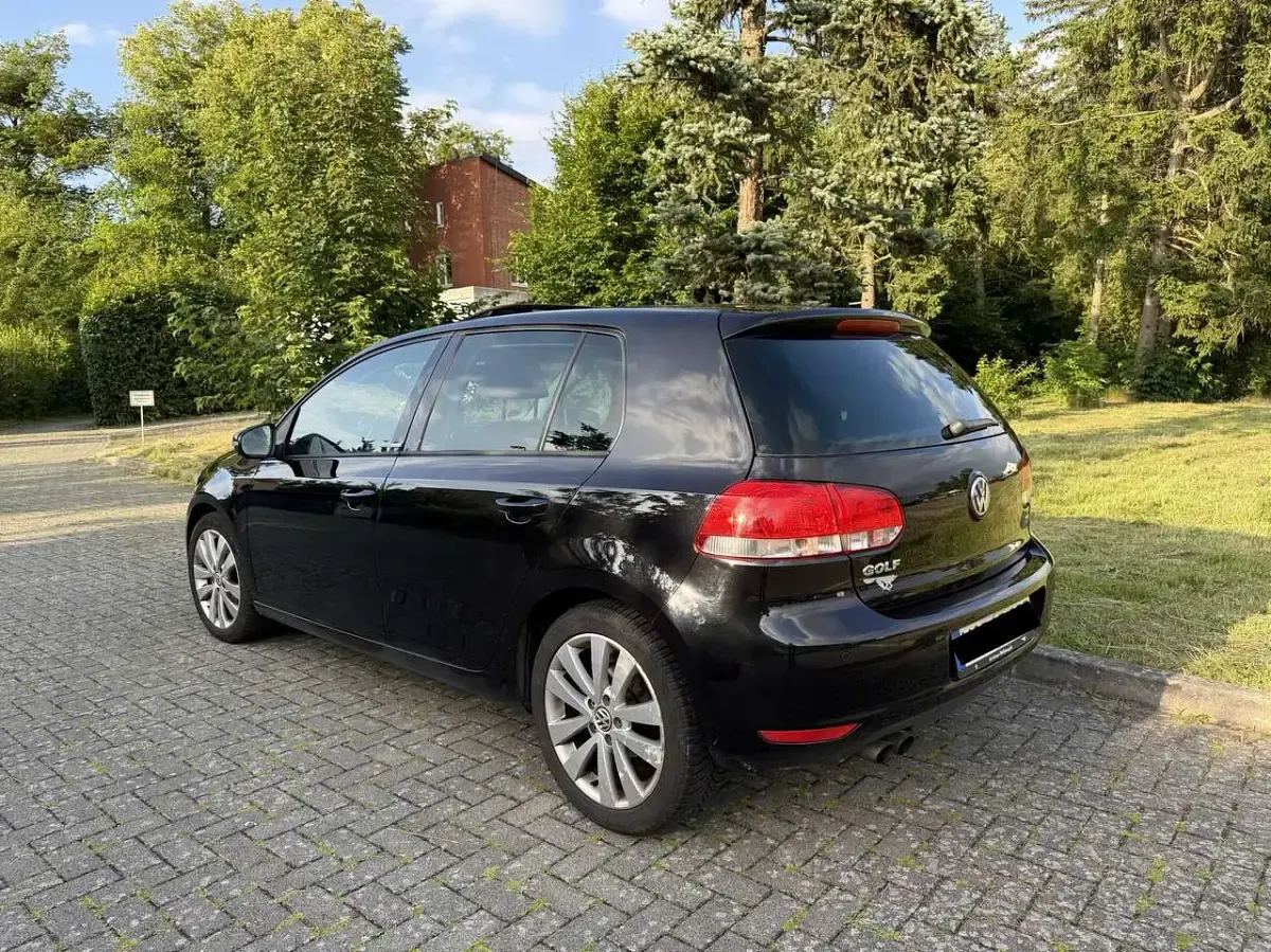 Gebraucht VW Golf VI Style 122 PS (89 kW) 2011 Schwarz Kleinwagen