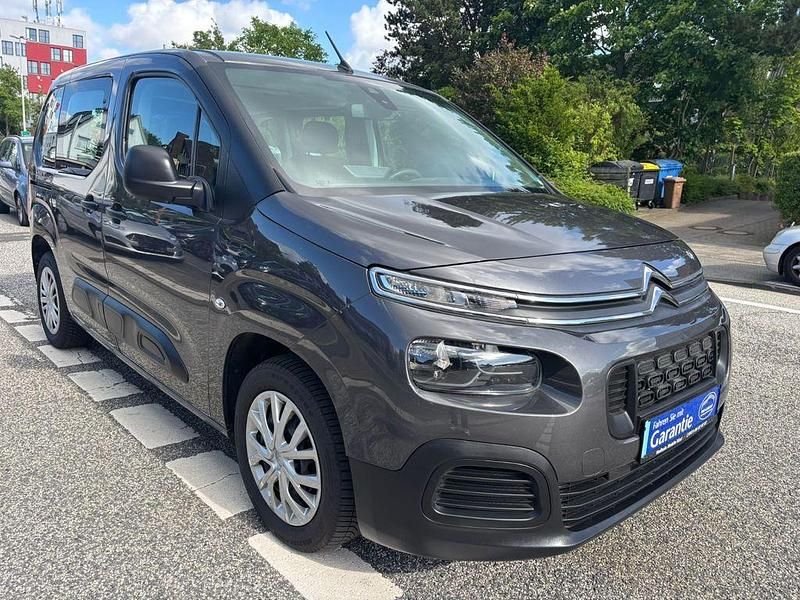 Grau Gebraucht 2018 Citroën Berlingo Live Van / Kleinbus | 12.980 € (Fairer Preis) - Bild 1/4