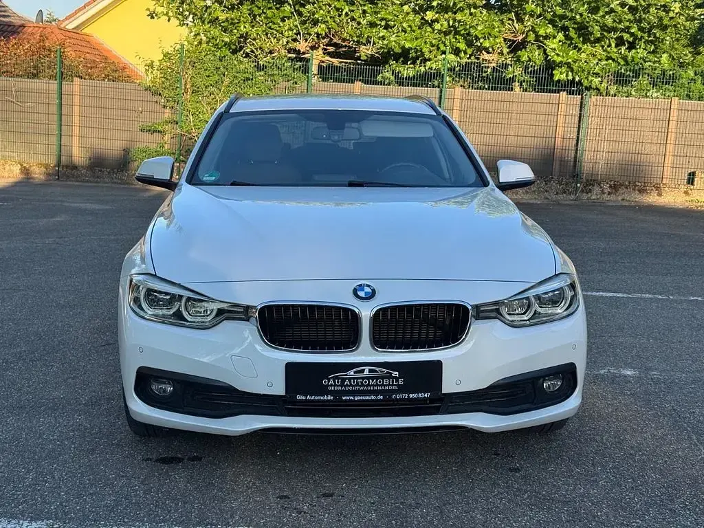 Gebraucht BMW 320 Advantage 190 PS (139 kW) 2016 Weiß Kombi