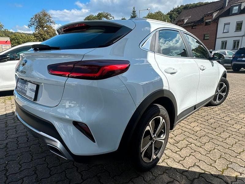 Gebraucht Kia XCeed Vision 141 PS (103 kW) 2021 Carrara weiß SUV