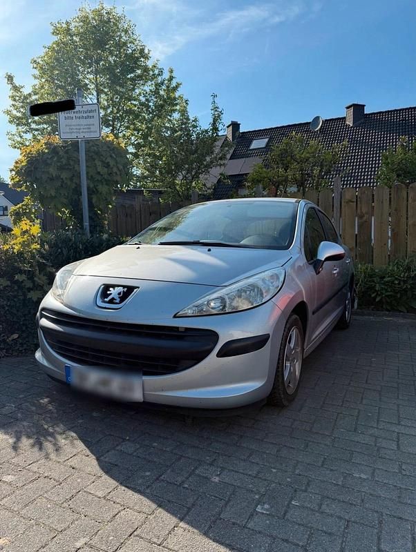 Silber Gebraucht 2008 Peugeot 207 Filou Kombi | 1.300 € (Guter Preis) - Bild 1/3